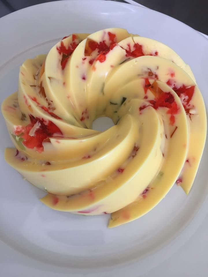Vla en Jellie – homemade traditional South African recipe, plated and ready to serve